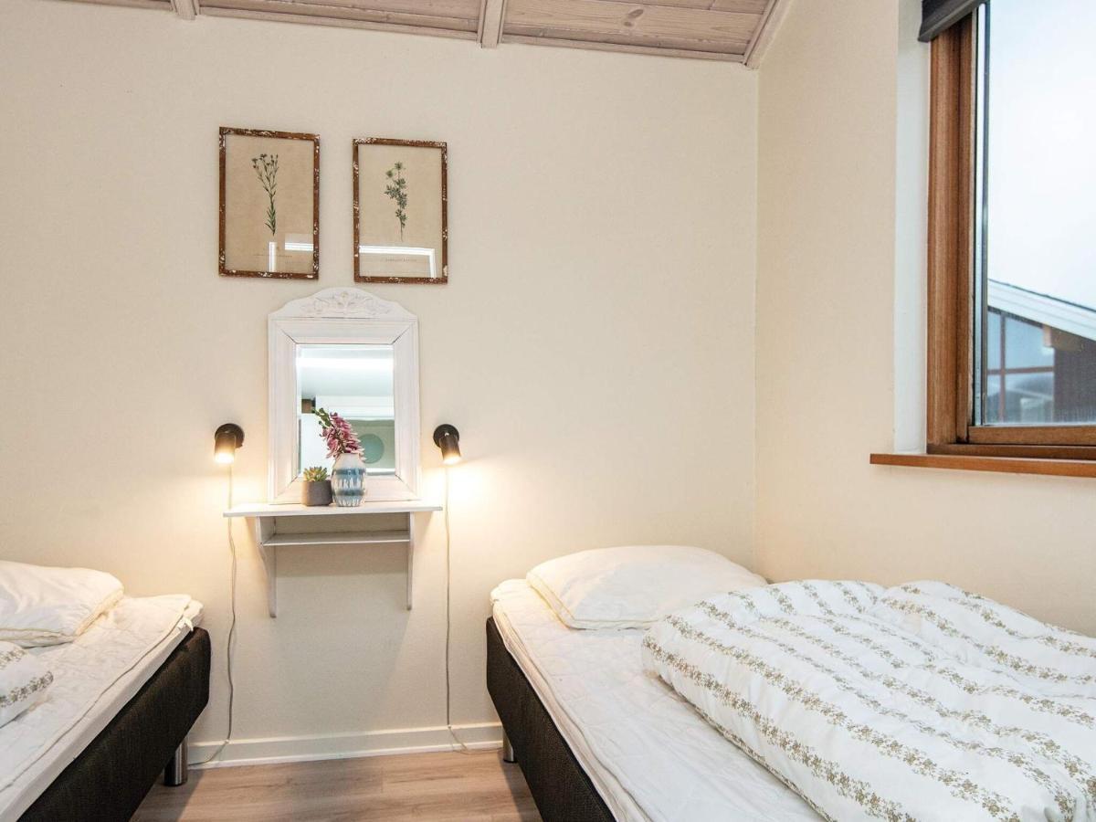 Three-Bedroom Holiday Home In Ulfborg 4 Thorsminde ภายนอก รูปภาพ